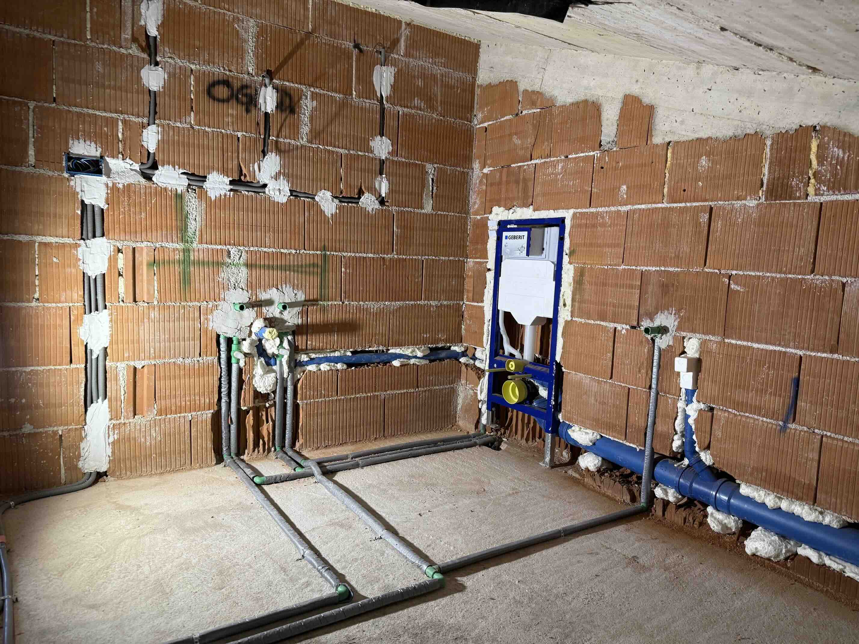 Vodovodne instalacije i Geberit okvir